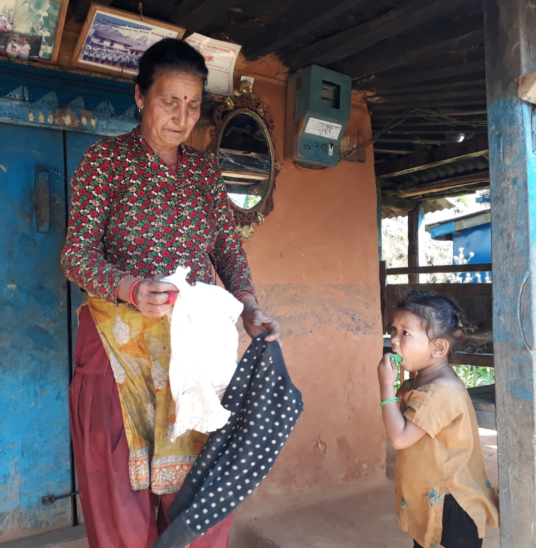 आमाको साथमा बिमला