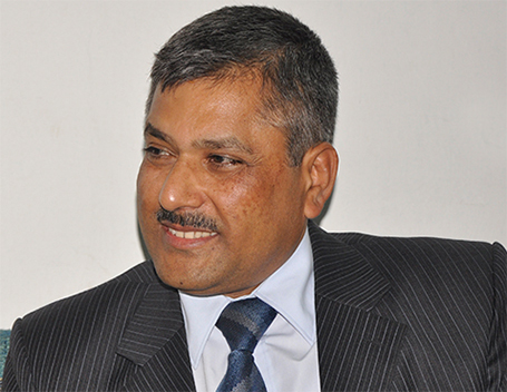 गभर्नर महाप्रसाद अधिकारी